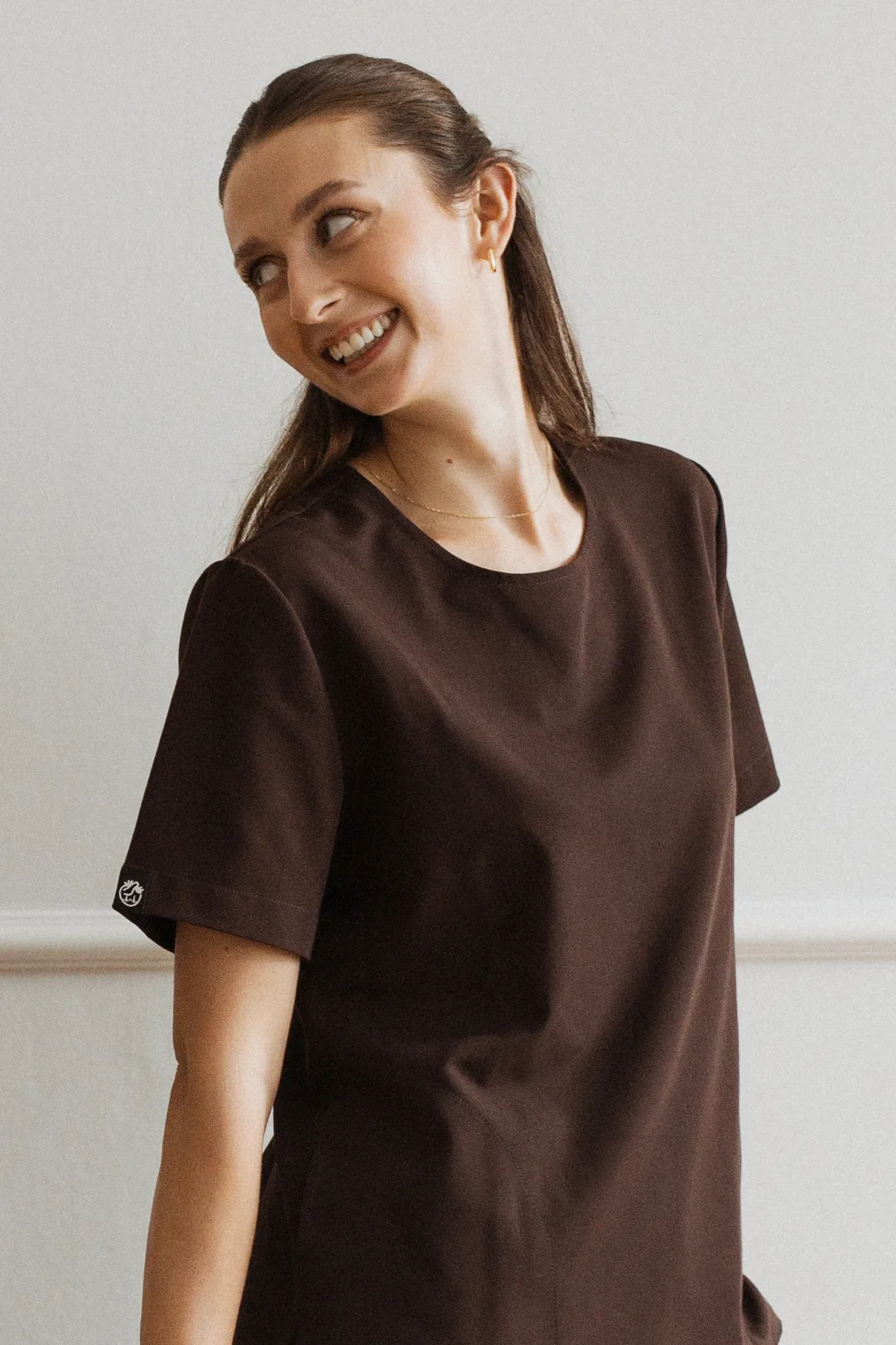 Bluza Medyczna Damska Basic O-NECK Dark Chocolate